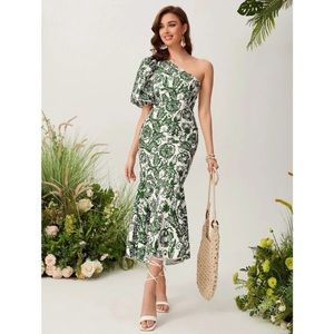 💚 NWT!! Floral Print One Shoulder Puff Sleeve Mermaid Hem Dress 💚